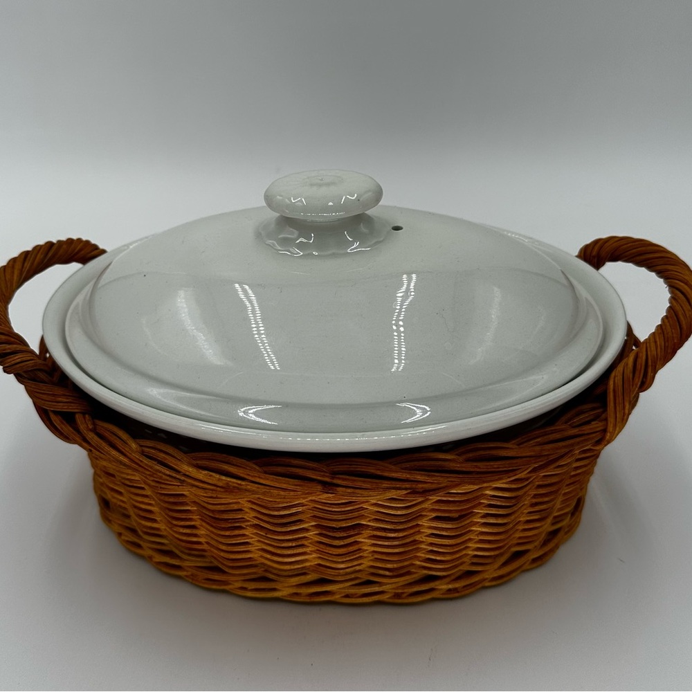 Vintage White Arabia of Finland Oval Tureen Roaster w/ Lid